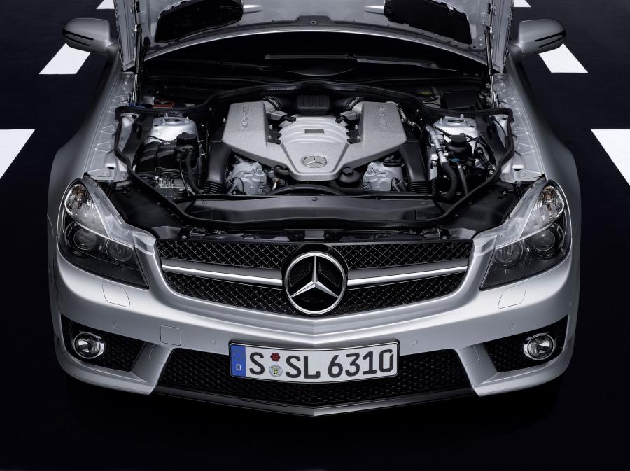  Mercedes-Benz SL63 AMG 2009 года  (фото 18 из 43)